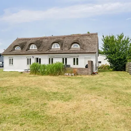 Fridgerd - 4-8km From The Sea By Interhome Holiday home